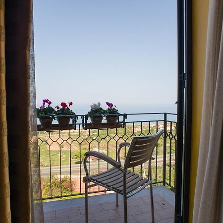 Hotel Villa Mare Altavilla Milicia Bagian luar foto