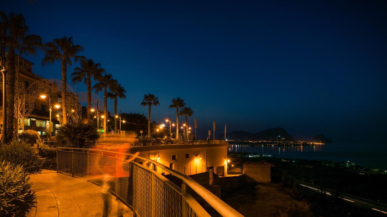 Hotel Villa Mare Altavilla Milicia Bagian luar foto