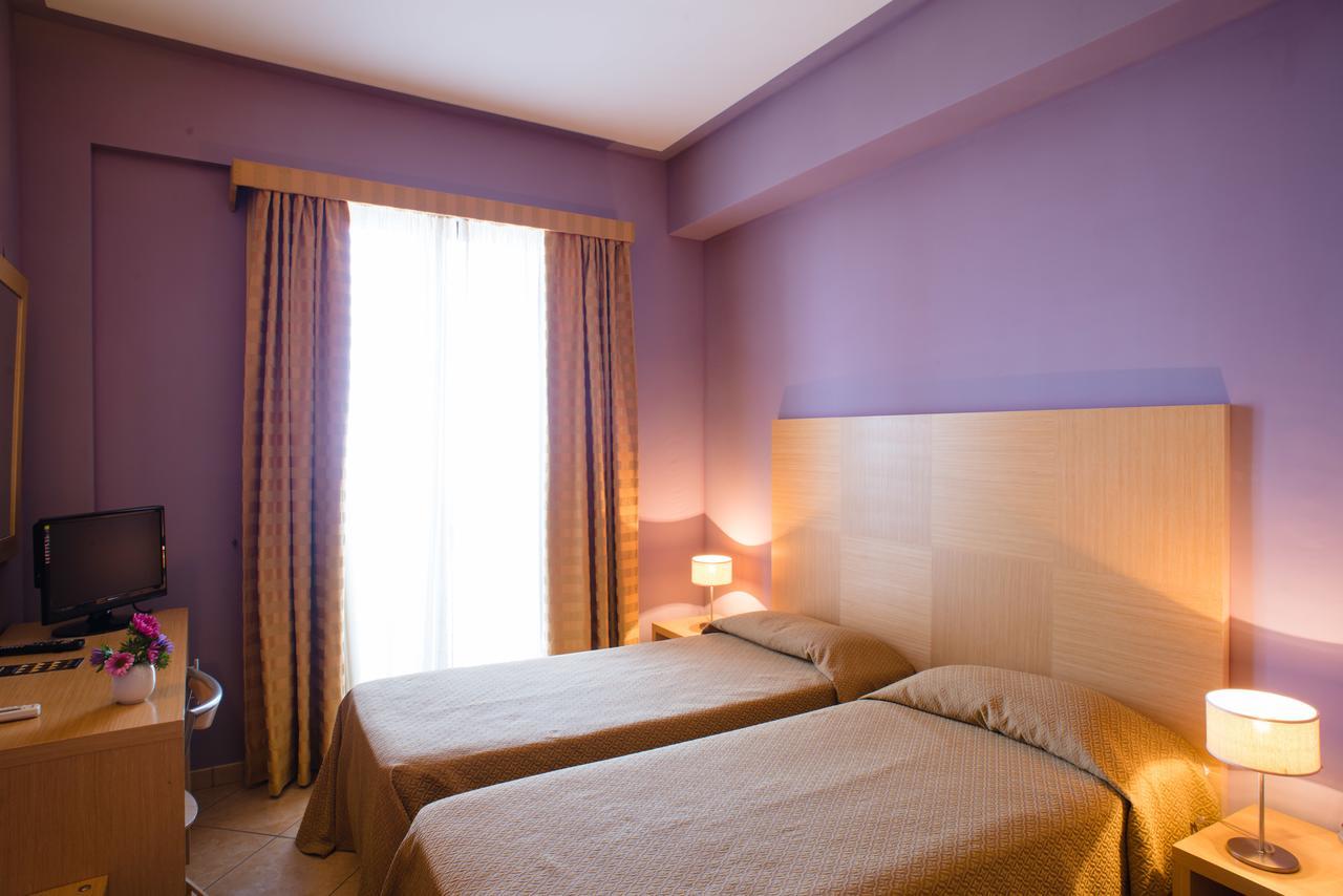 Hotel Villa Mare Altavilla Milicia Ruang foto